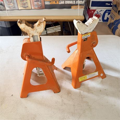 2 Jack Stands