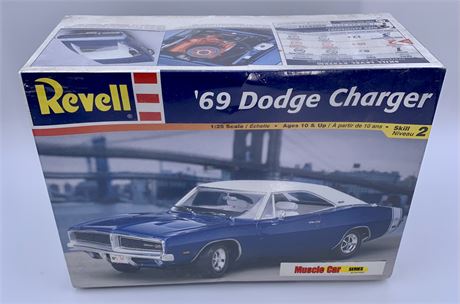 NOS Revell 1:25 1969 Dodge Charger Muscle Car Model