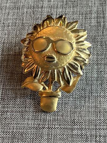 Potted sunflower brooch