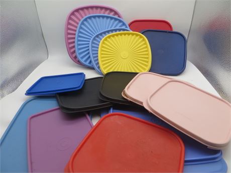 NEW VINTAGE TUPPERWARE BOX LOT LIDS #1