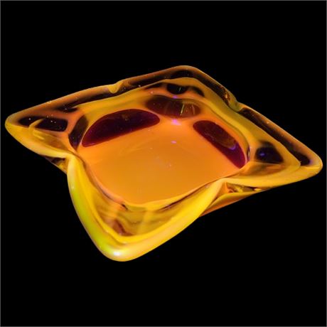 Vintage SASAKI UV Reactive Opalescent Japanese Art Glass Ashtray