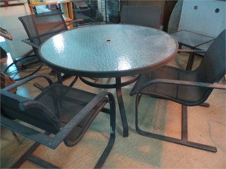 Patio Set Table w/4 Chairs & 2 SideTables