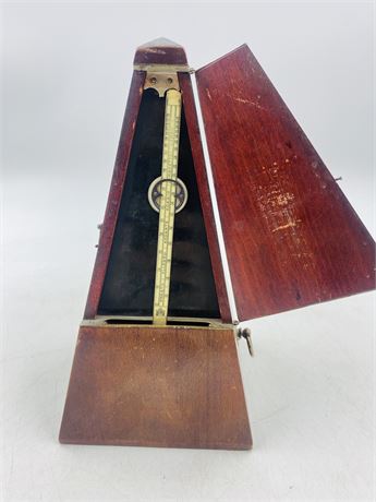 Antique Metronome - Working