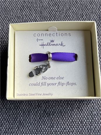 Hallmark no one can fill your flip-flops charm