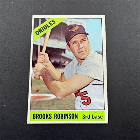1966 Topps Brooks Robinson #390