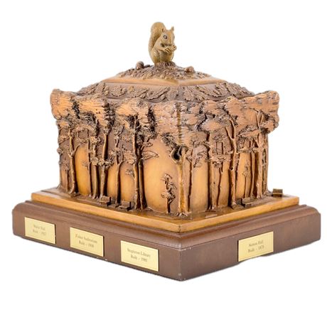 Vintage Robert Olszewski Heirloom Keepsake Box "The Oak Grove"