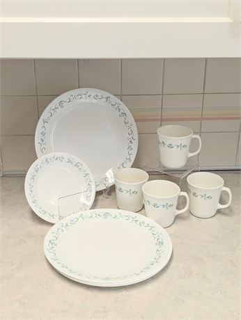 Lot Corelle by Corning Plates + Mugs Decorated w/Blue Hearts & Green Leaves
