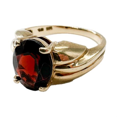 10k Yellow Gold Garnet Cocktail Ring