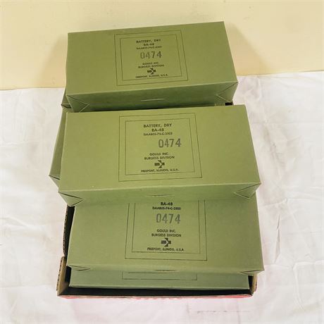 8 NOS Burgess Military Dry Cell Batteries