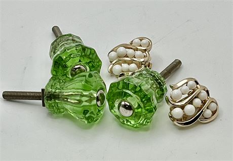 Vintage lime glass door knobs and earrings lot