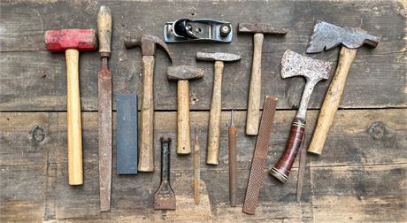 Lot of vintage hand tools