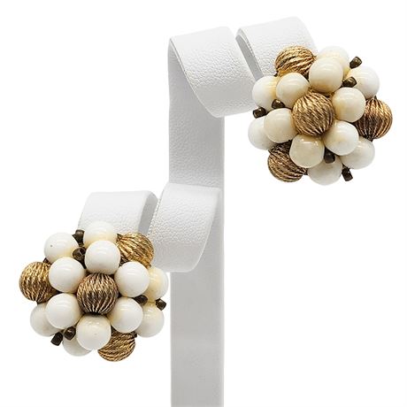 Vintage LISNER White & Textured Gold Tone Bead Cluster Clip Earrings