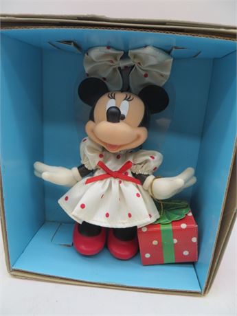Minnie Mouse "Dressing Pretty" MIB