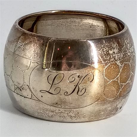 Vintage Engraved Silver Napkin Ring – Monogram “L.K.”, 34g – Textured Honeycomb