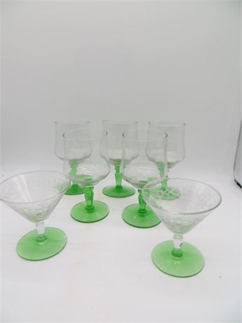 5 Wine & 2 Sherbets Glasses w/Uranium Stems