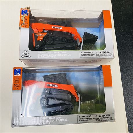 2 Kubota 1:18 Track Loaders