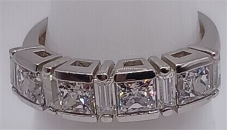 Sterling princess/baguette cut cubic zirconia ring 4.3 G size 7.5