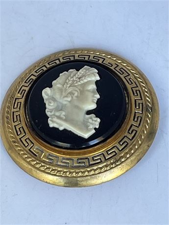 1940’s estate goldtone Black vintage cameo