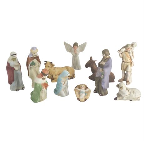 VTG Nativity Figurines