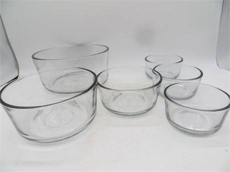 6 Pyrex Glass Bowls