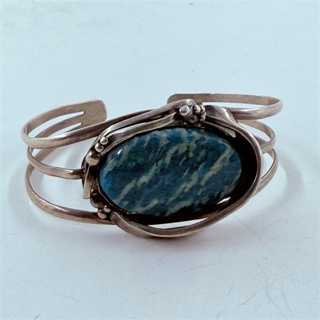 27.2g Navajo Sterling Bracelet - 2.5”
