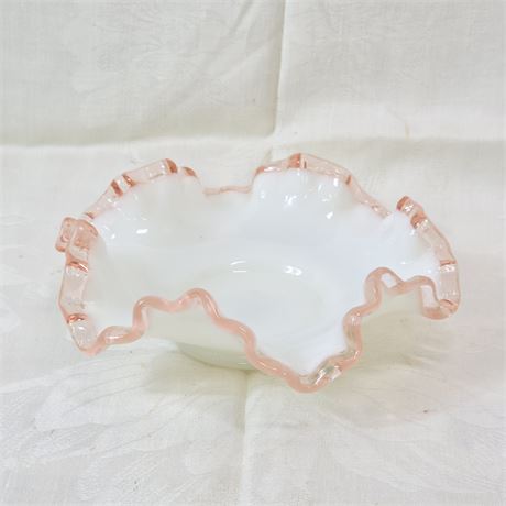 Vtg Fenton Pink & White Ruffle Dish