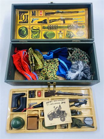 1960’s GI Joe Foot Locker Loaded w/ Accessories