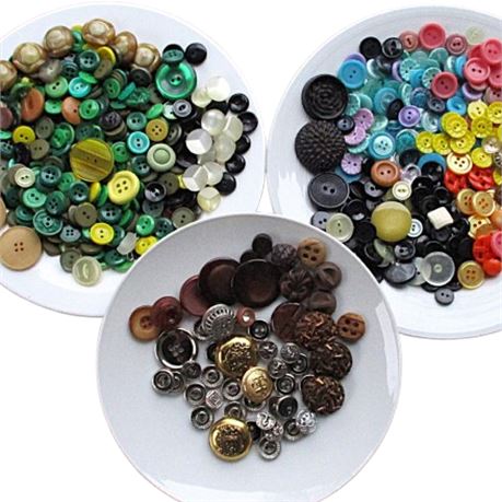 1 Pound Lot of Vintage Buttons