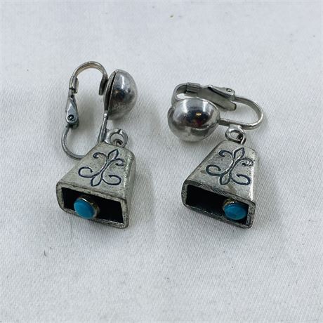 8g Vtg Navajo Sterling Turquoise Cowbell Earrings