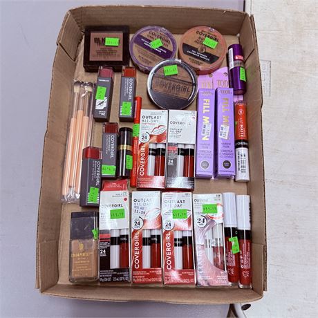 New Cover Girl Cosmetics Lot