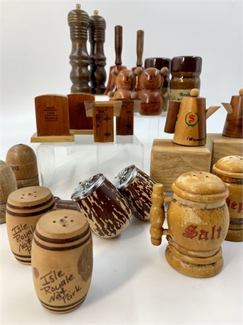 12 Sets of Vintage Novelty Travel Souvenir Salt & Pepper Shakers