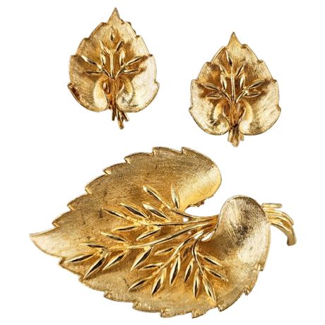 Vintage Gold Tone Leaves Brooch & Clip Earrings Set