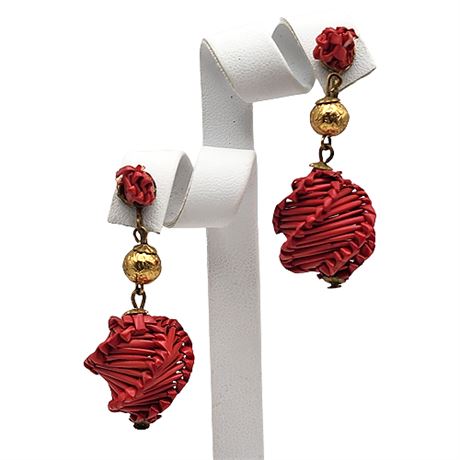 Unsigned Miriam Haskell Red Woven Raffia Screwback Earrings