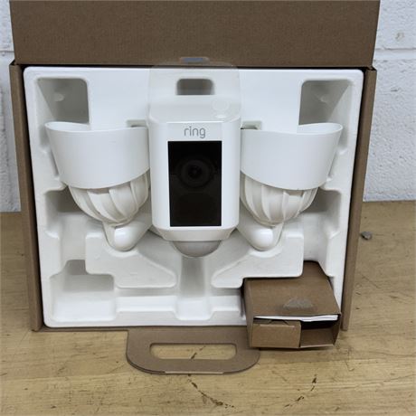 Ring Floodlight Cam Wired Plus