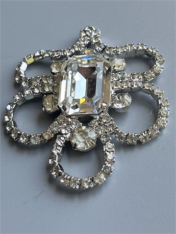 Vintage MCM scrolled flower emerald cut center rhinestone pendant