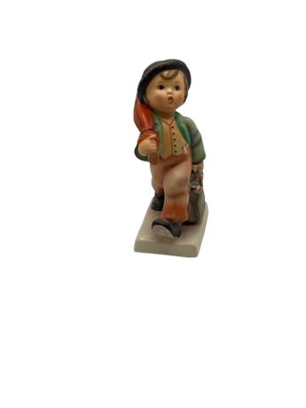 Mary wanderer Hummel figure