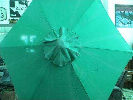 Green Patio Umbrella w/Storage Bag