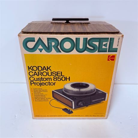 Vintage Kodak 850H Carousel in Box