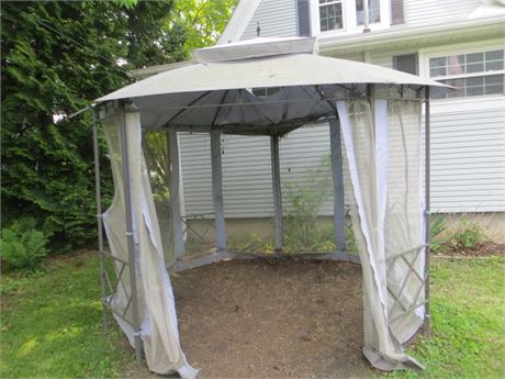 SCREEN ROOM