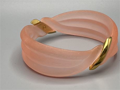 Art deco, pink lucite  gold tone accent bangle bracelet