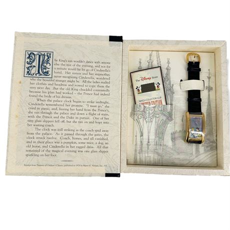 NIB Walt Disney Watch Collectors Club Series II Cinderella Watch