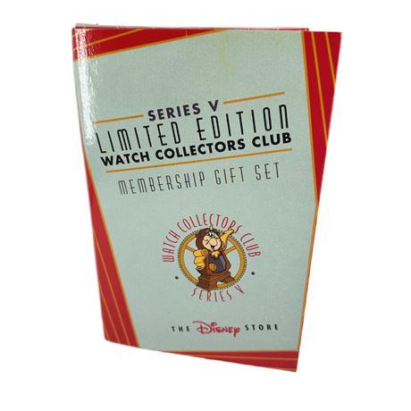 New in Box Disney Watch Collectors Club Membership Gift Set