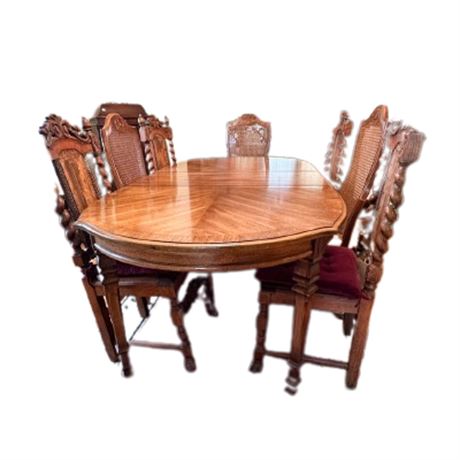 Burlington Furniture Traditional Dining Table and Chairs