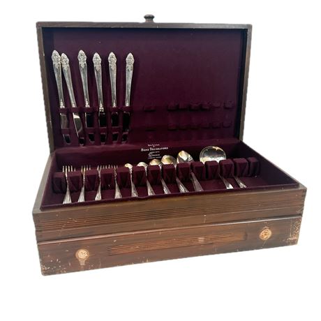 Oneida Prestige Plate 35 Piece Flatware Set