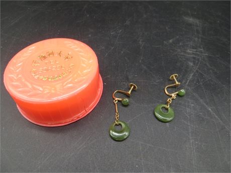 JADE 18 KT GOLD EARRINGS