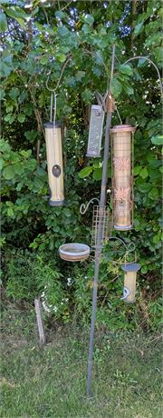 Lot of bird feeders on pole (includes the pole)