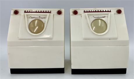 Vintage Westinghouse Laundromat Dryer Plastic Novelty Salt & Pepper Shakers