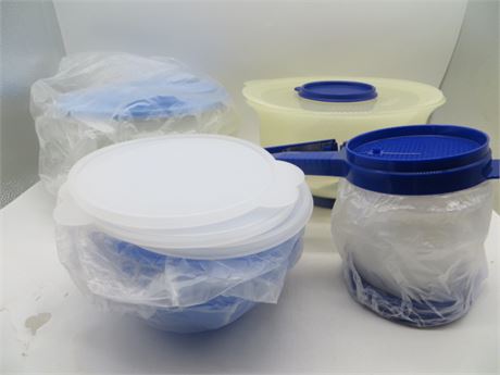 NEW VINTAGE TUPPERWARE BLUE BOWL SETS, BATTER BOWL & SIFTER