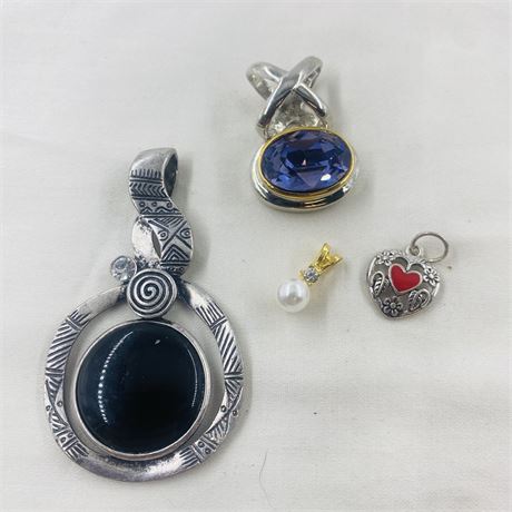 Pendant Lot