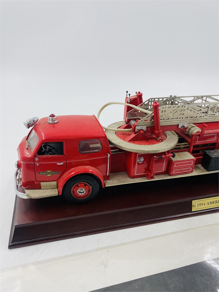 Great Lakes VNTG - 1:32 Franklin Mint 1954 American LaFrance Fire